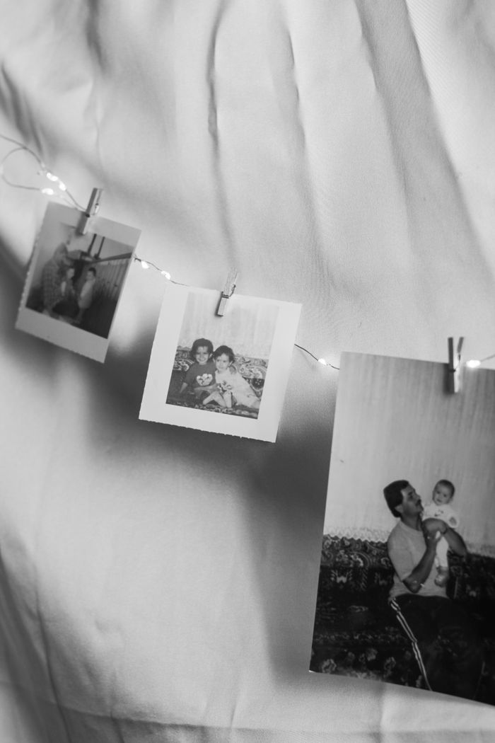 Photos de famille anciennes en noir et blanc, symbole des mémoires transgénérationnelles héritées